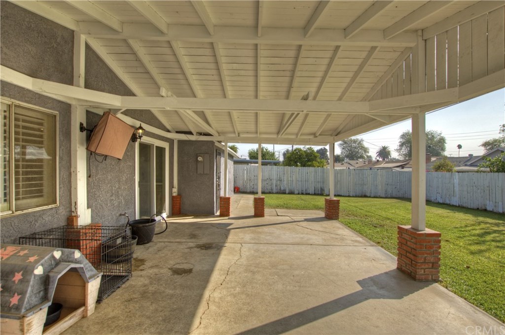 8372 Raintree Avenue Riverside, CA 92504 - Photo 27 of 35