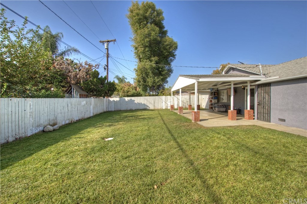 8372 Raintree Avenue Riverside, CA 92504 - Photo 28 of 35