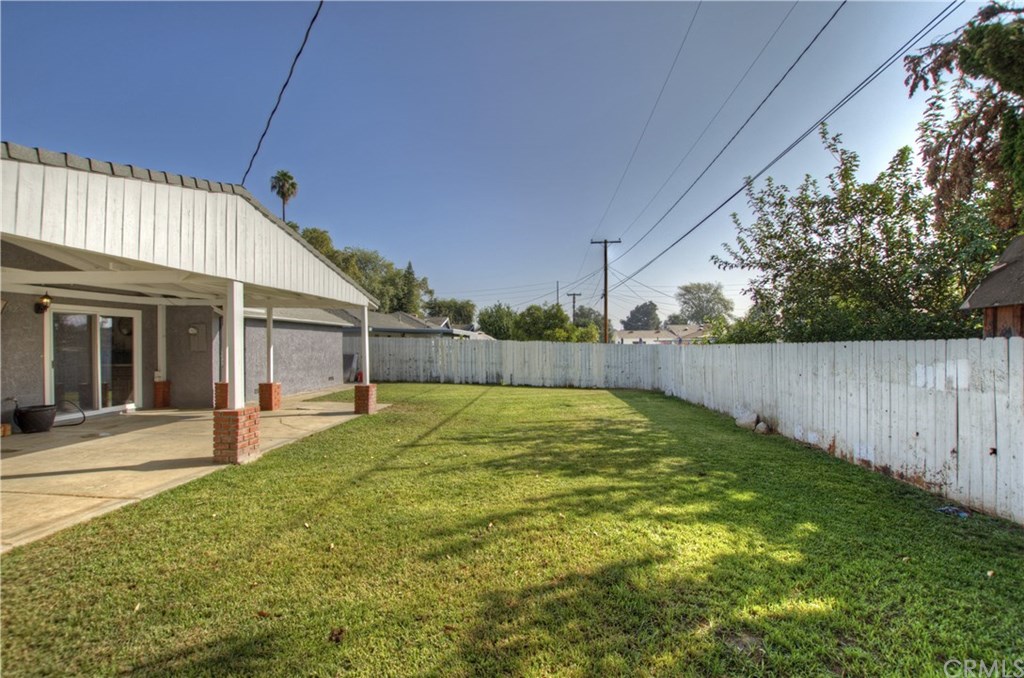 8372 Raintree Avenue Riverside, CA 92504 - Photo 32 of 35