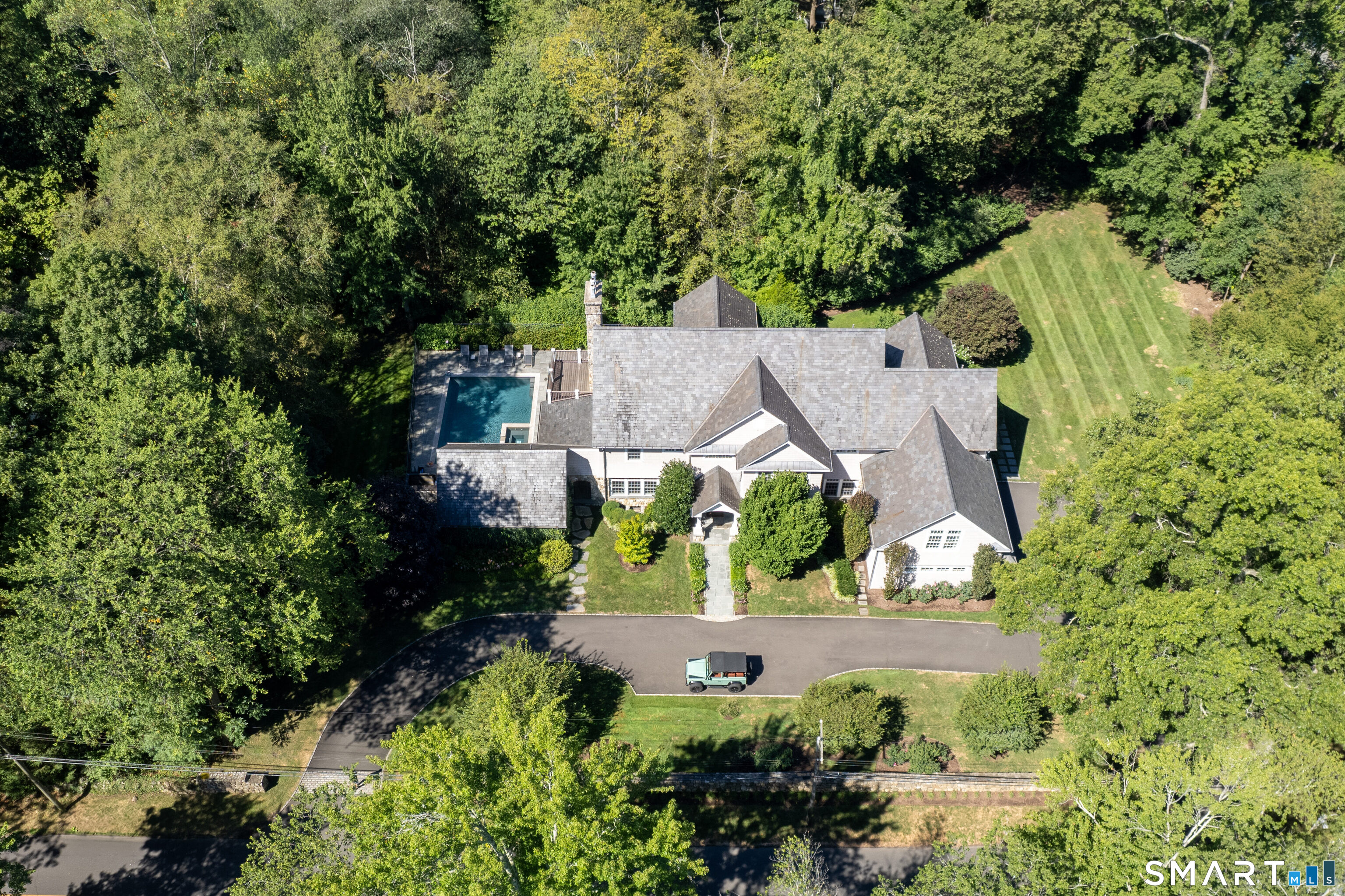 473 Hollow Tree Ridge Road Darien, CT 06820 - Photo 2 of 37