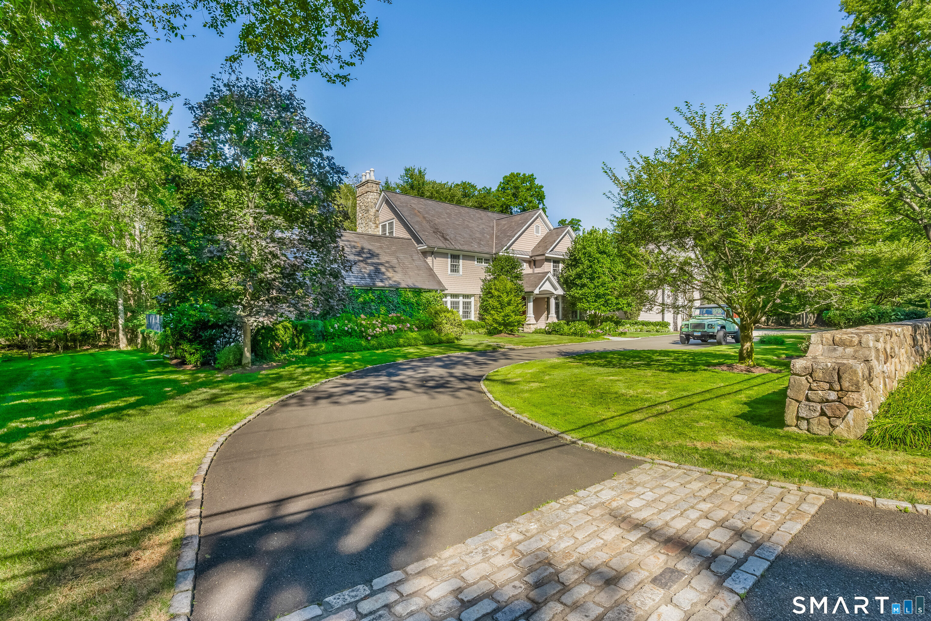 473 Hollow Tree Ridge Road Darien, CT 06820 - Photo 3 of 37