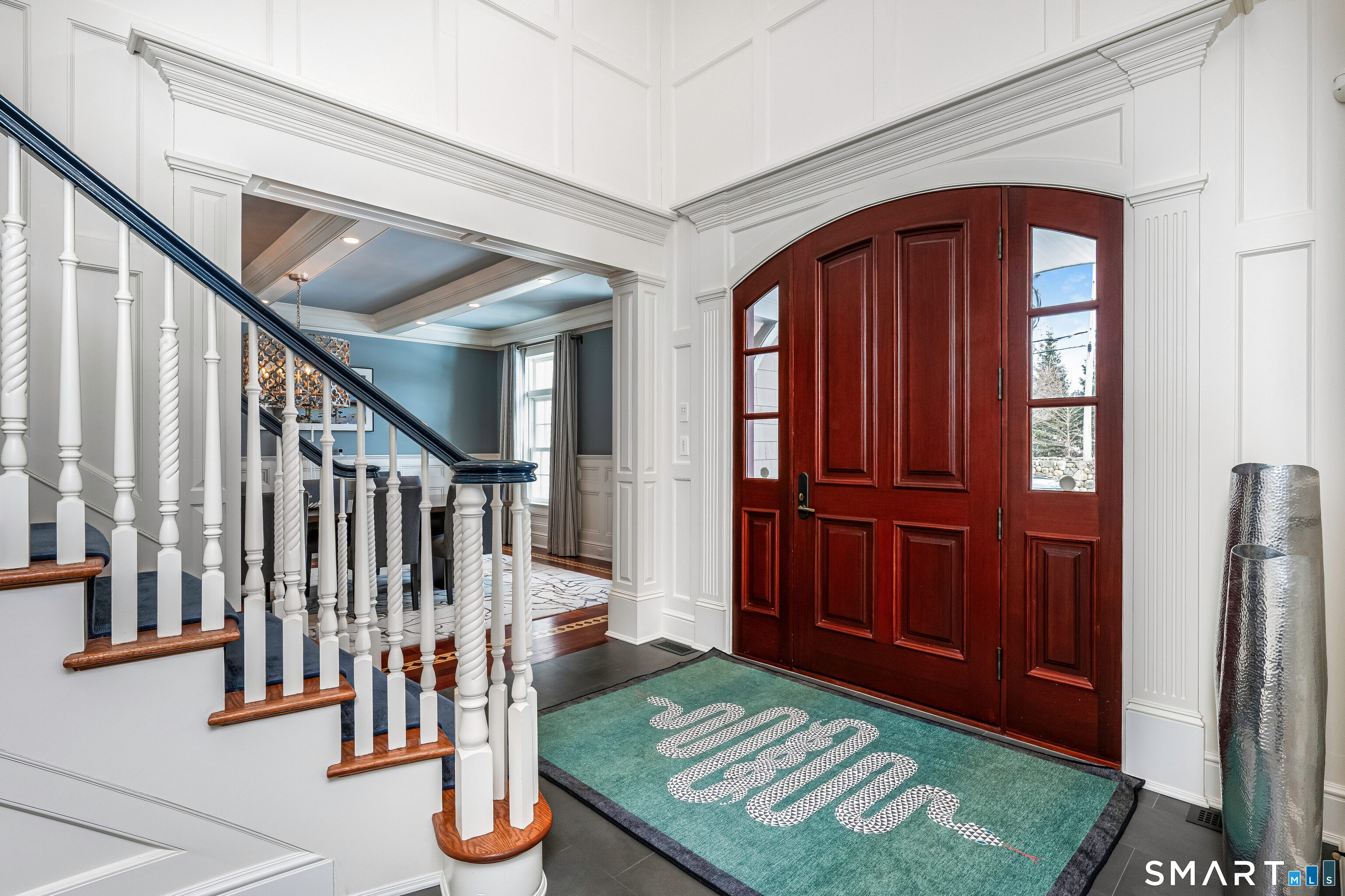 473 Hollow Tree Ridge Road Darien, CT 06820 - Photo 5 of 37