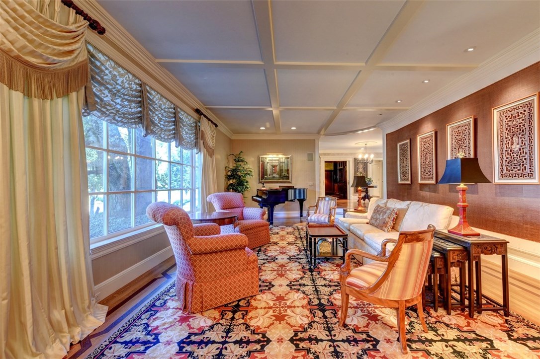 133 Hartshorn Road Providence, RI 02906 - Photo 8 of 40 Gallery Image 8