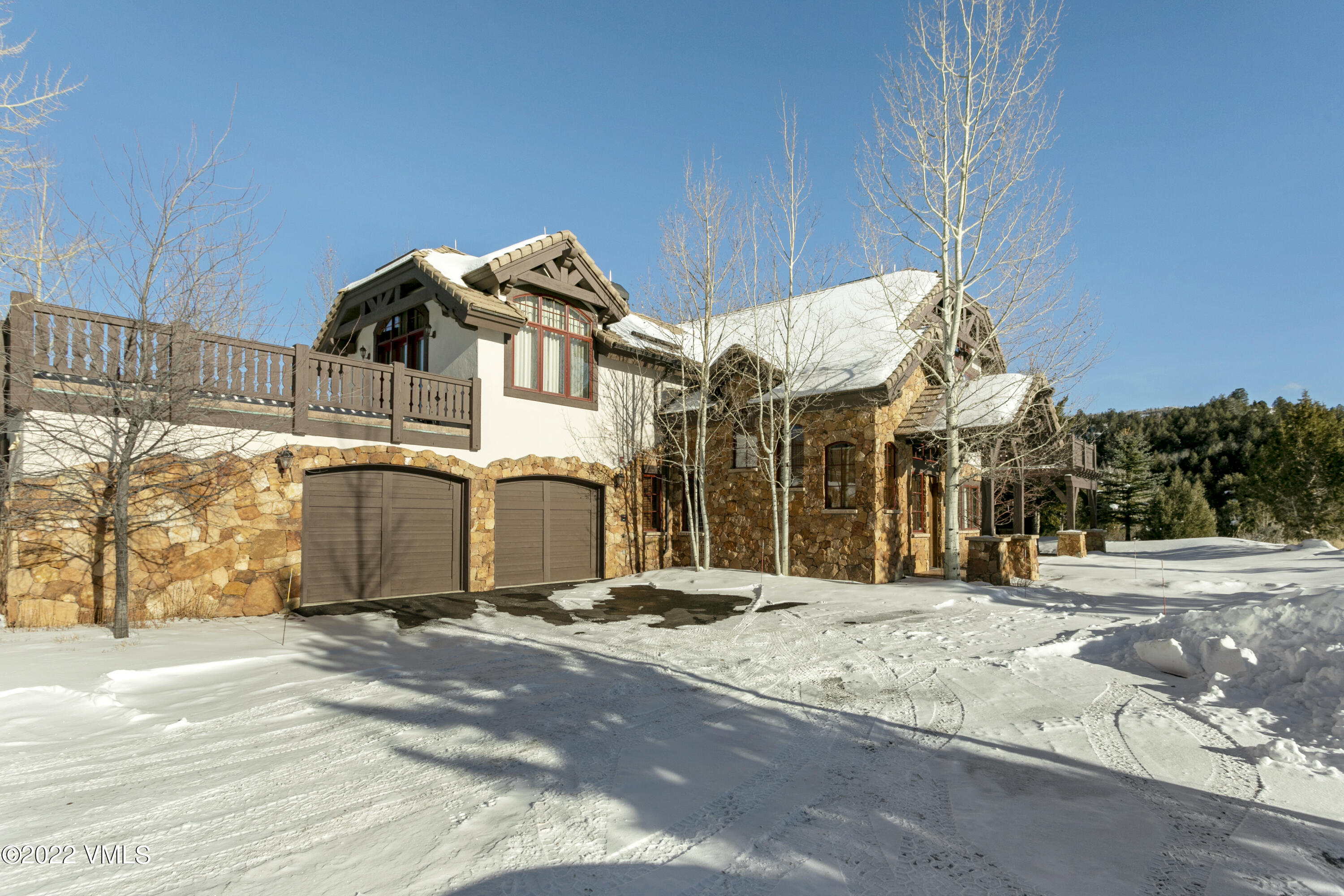 875 Cordillera Way Edwards, CO 81632 - Photo 33 of 57 a view of a white house