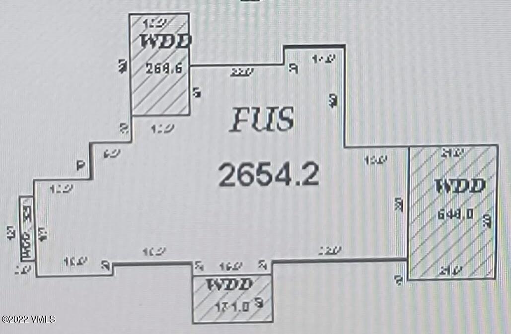 875 Cordillera Way Edwards, CO 81632 - Photo 4 of 57 a close up of a wall with a white comforter