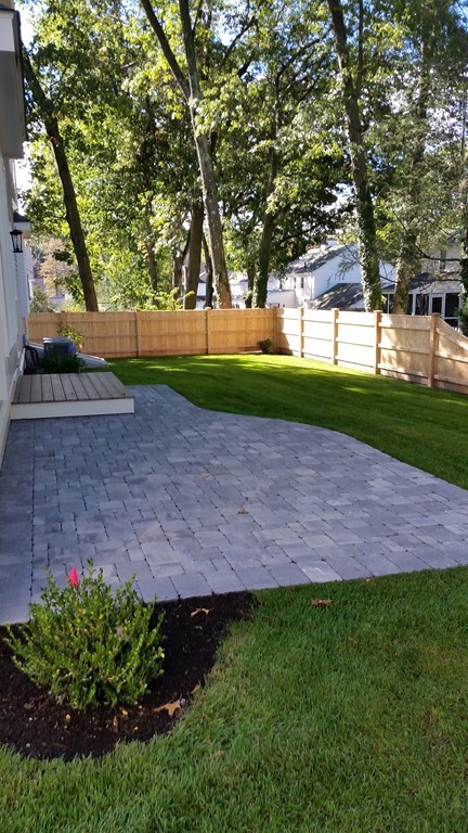 25 Rae Avenue Needham, MA 02492 - Photo 3 of 23