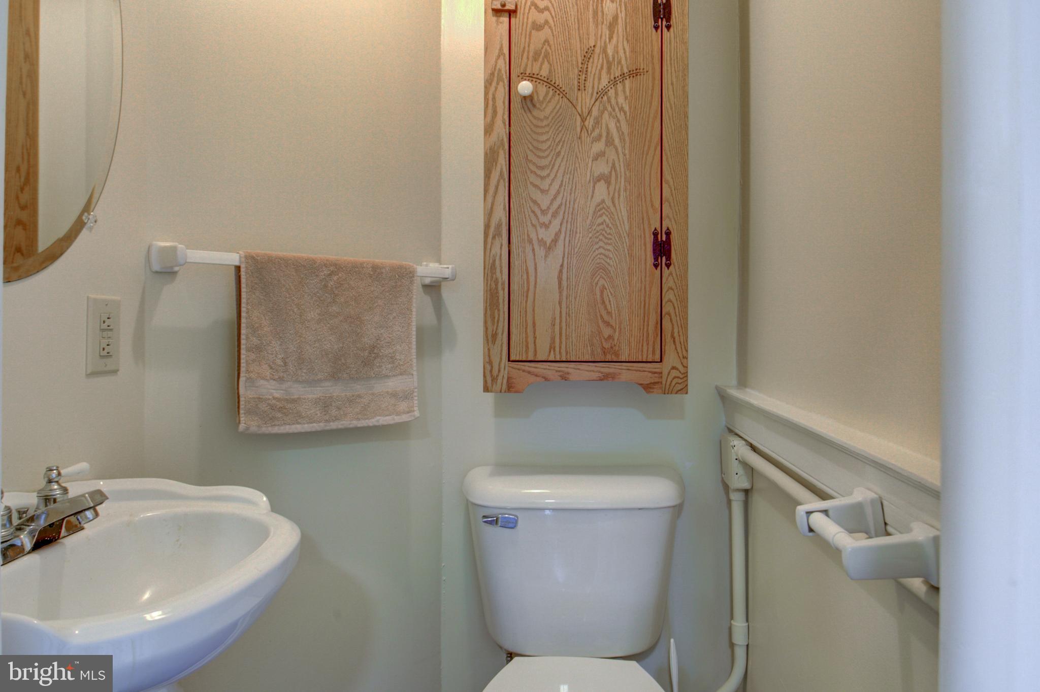 503 Big Spring Road New Cumberland, PA 17070 - Photo 26 of 56 1st Floor powder room