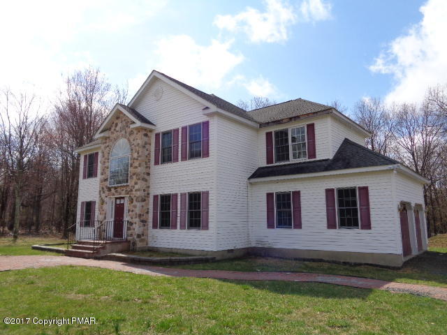 2135 Fox Road Bushkill, PA 18324 - Photo 2 of 22 FRONT
