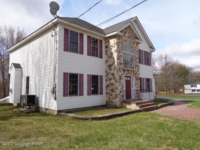 2135 Fox Road Bushkill, PA 18324 - Photo 3 of 22 FRONT3
