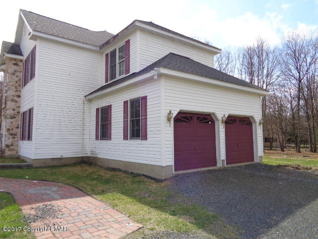 2135 Fox Road Bushkill, PA 18324 - Photo 5 of 22 SIDE