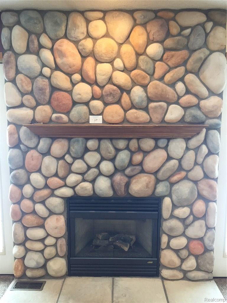 5477 West Coon Lake Road Howell, MI 48843 - Photo 19 of 37 IMG_5087.JPG