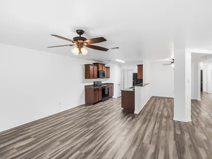 $245,000 | 229 J E Brown Lane, Jarrell, TX 76537