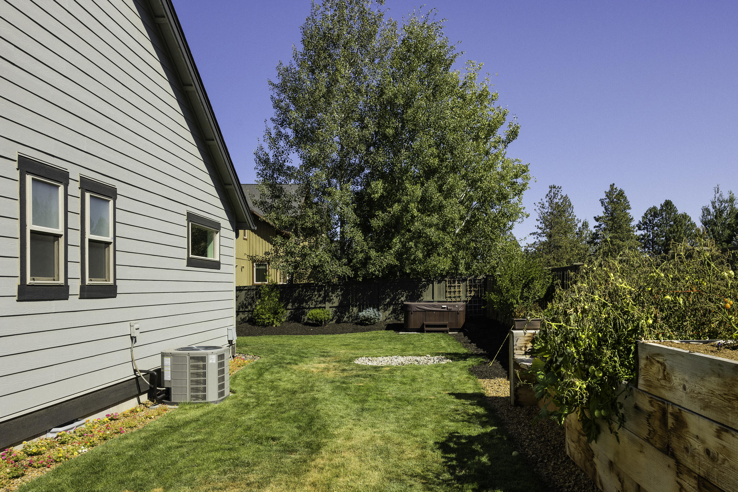 60856 Southwest Headwaters Loop Bend, OR 97702 - Photo 23 of 27 60856 SW Headwaters Lp 22 of 30