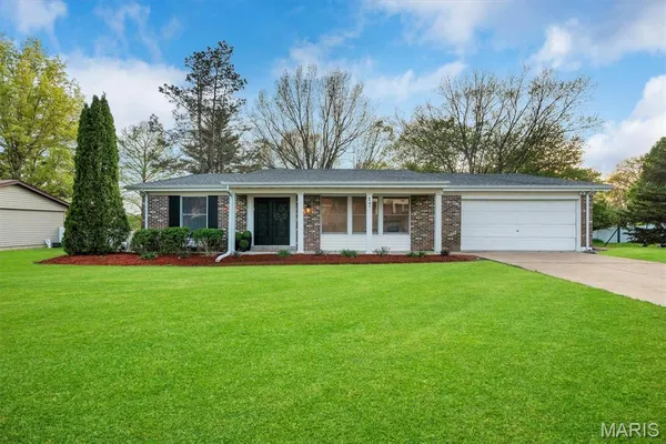 $379,900 | 17 Atwood Drive, St. Peters, MO 63376