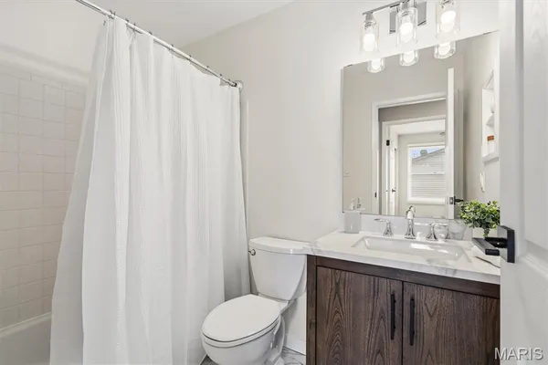 $379,900 | 17 Atwood Drive, St. Peters, MO 63376