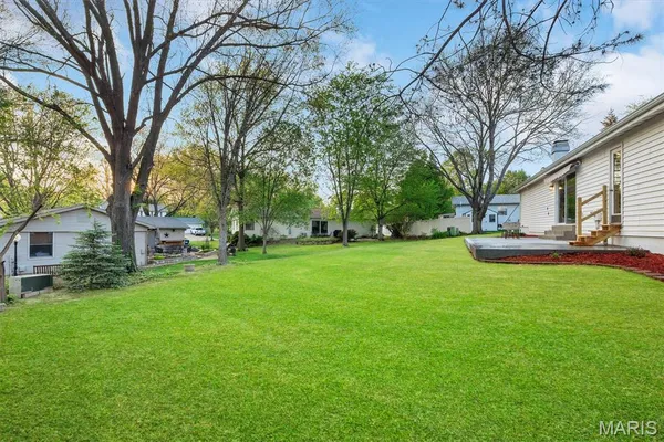 $379,900 | 17 Atwood Drive, St. Peters, MO 63376