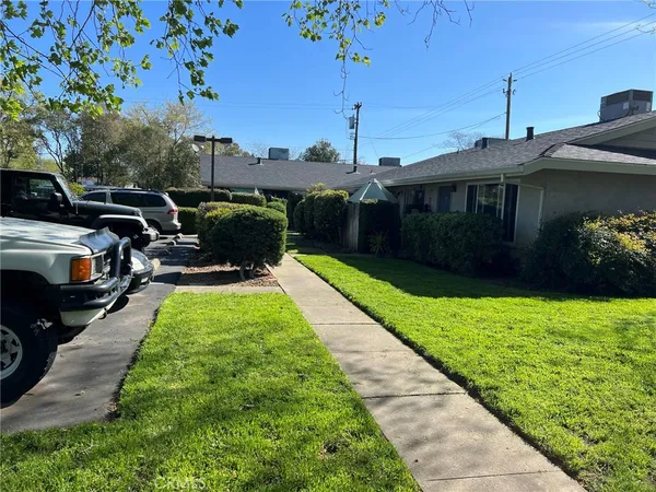 $1,325 | 1 Mayfair Drive, Chico, CA 95973