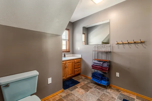 $389,000 | 18199 Pittsburg Road, Johnston City, IL 62951