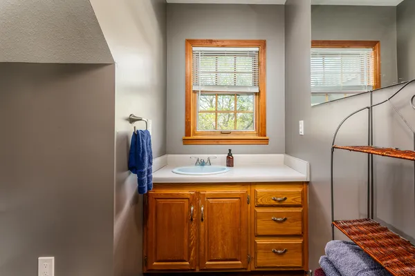 $389,000 | 18199 Pittsburg Road, Johnston City, IL 62951