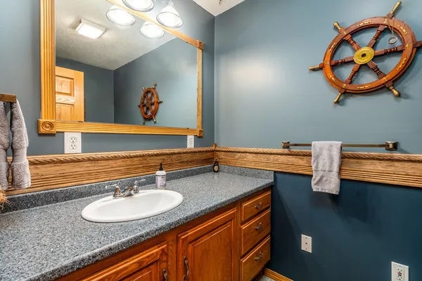 $389,000 | 18199 Pittsburg Road, Johnston City, IL 62951