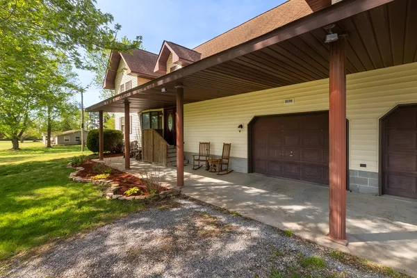 $389,000 | 18199 Pittsburg Road, Johnston City, IL 62951