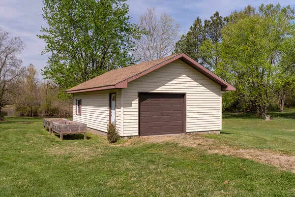 $389,000 | 18199 Pittsburg Road, Johnston City, IL 62951