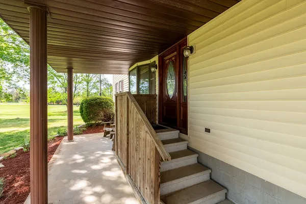 $389,000 | 18199 Pittsburg Road, Johnston City, IL 62951