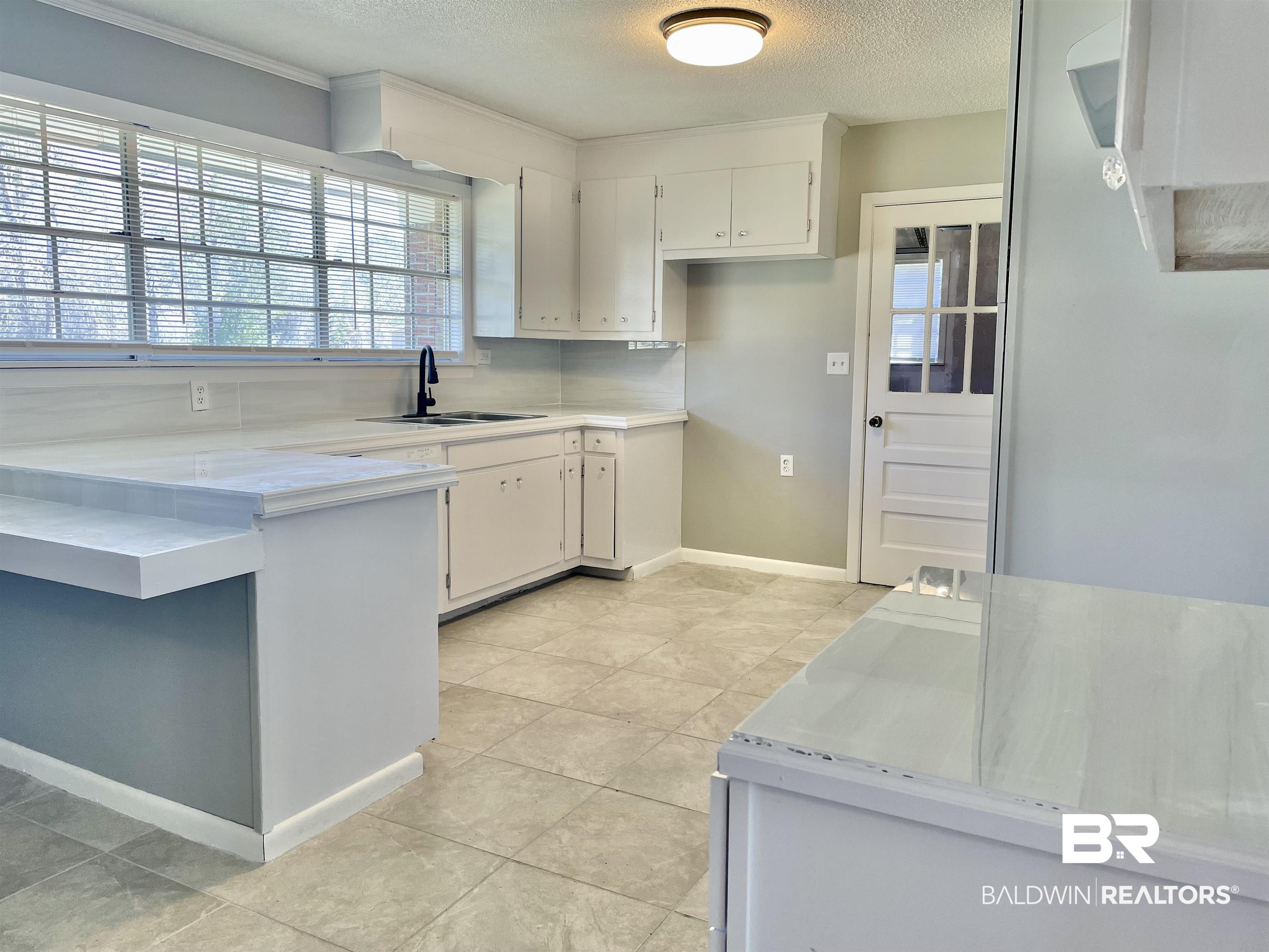 98 White Road Brewton, AL 36426 - Photo 8 of 49