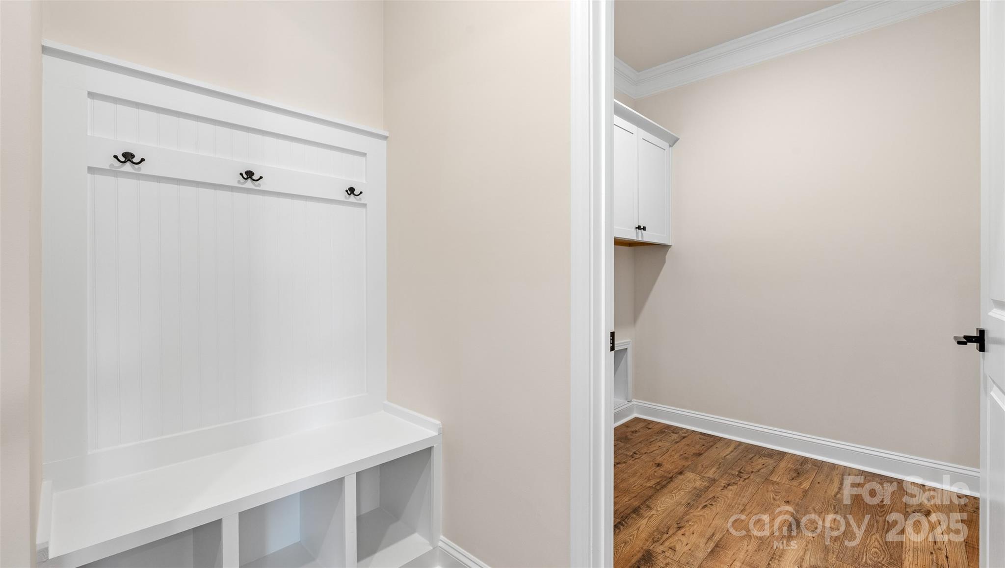 610 River Btm Road Fletcher, NC 28732 - Photo 16 of 28 a bathroom with a bathtub