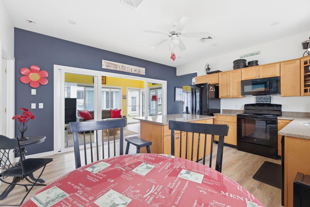 454 Post Road, Unit 119 Wells, ME 04090 - Photo 17 of 44 3G0A9676