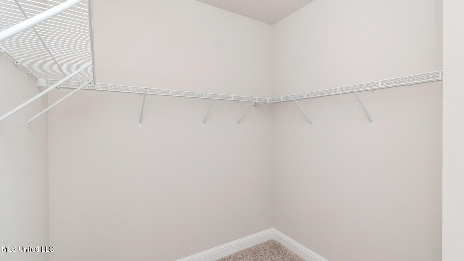 15965 Blue Rdg Drive Gulfport, MS 39503 - Photo 20 of 32 Primary Closet