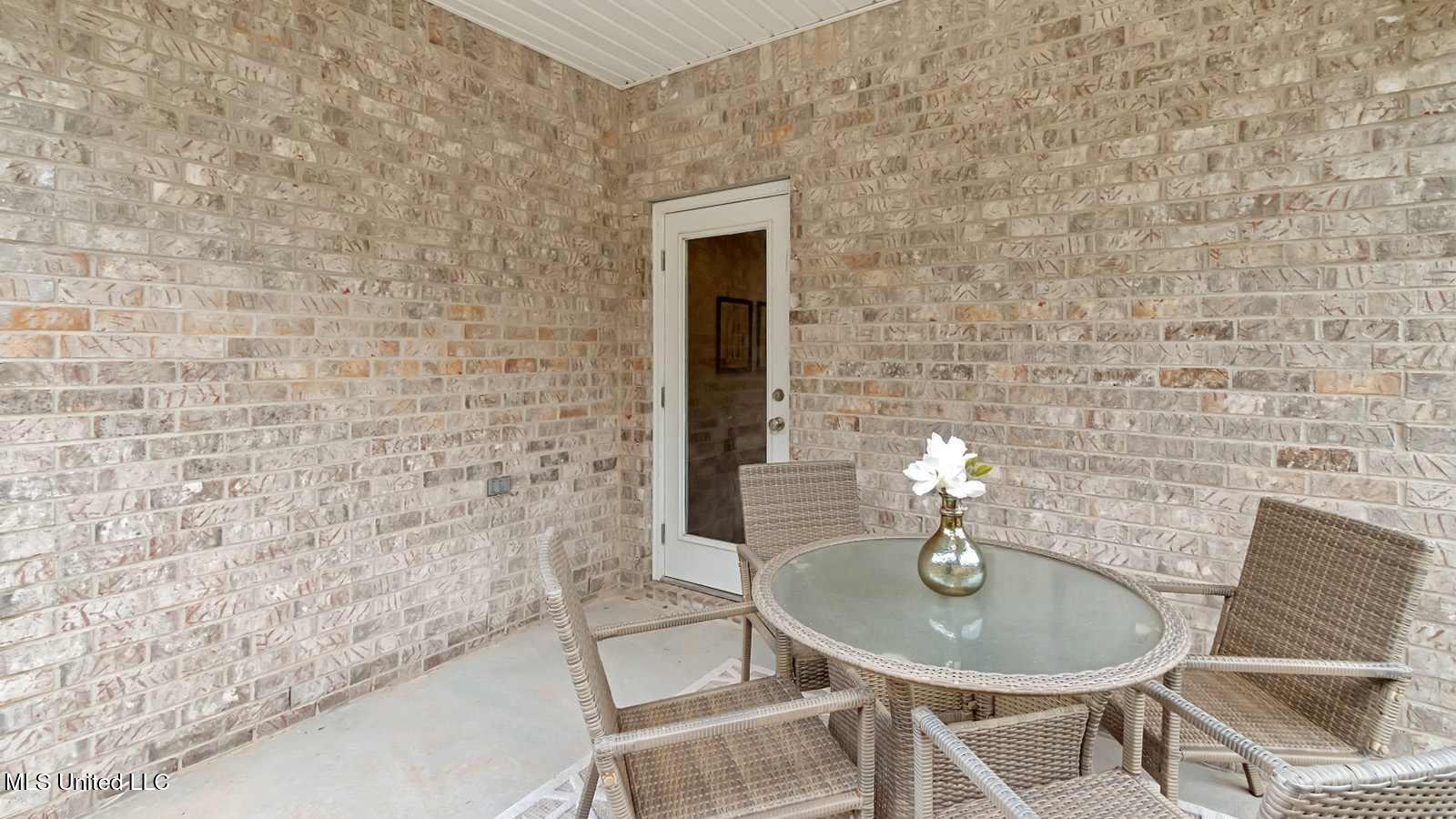 15965 Blue Rdg Drive Gulfport, MS 39503 - Photo 29 of 32 Back Porch