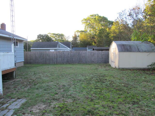 1555 Riblet Street Muskegon, MI 49445 - Photo 6 of 16 IMG_4684