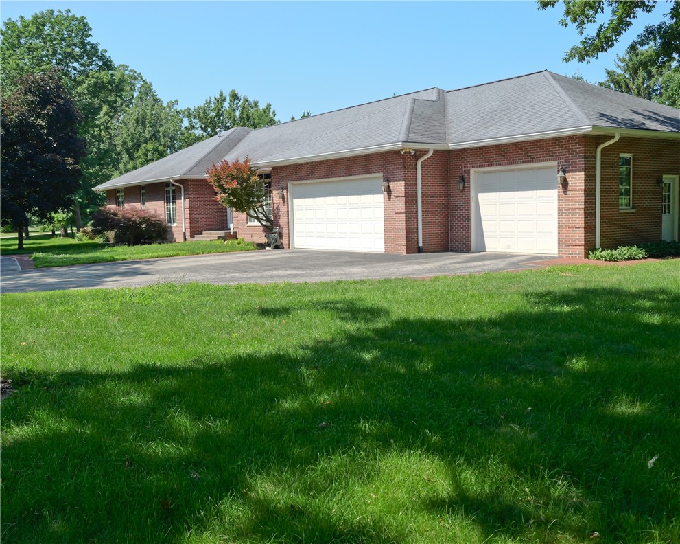 3007 Blackstone Drive Decatur, IL 62522 - Photo 2 of 45