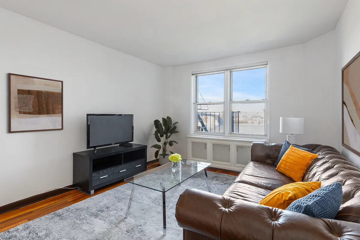 330-340 Haven Avenue, Unit 4G Manhattan, NY 10033 - Photo 2 of 11