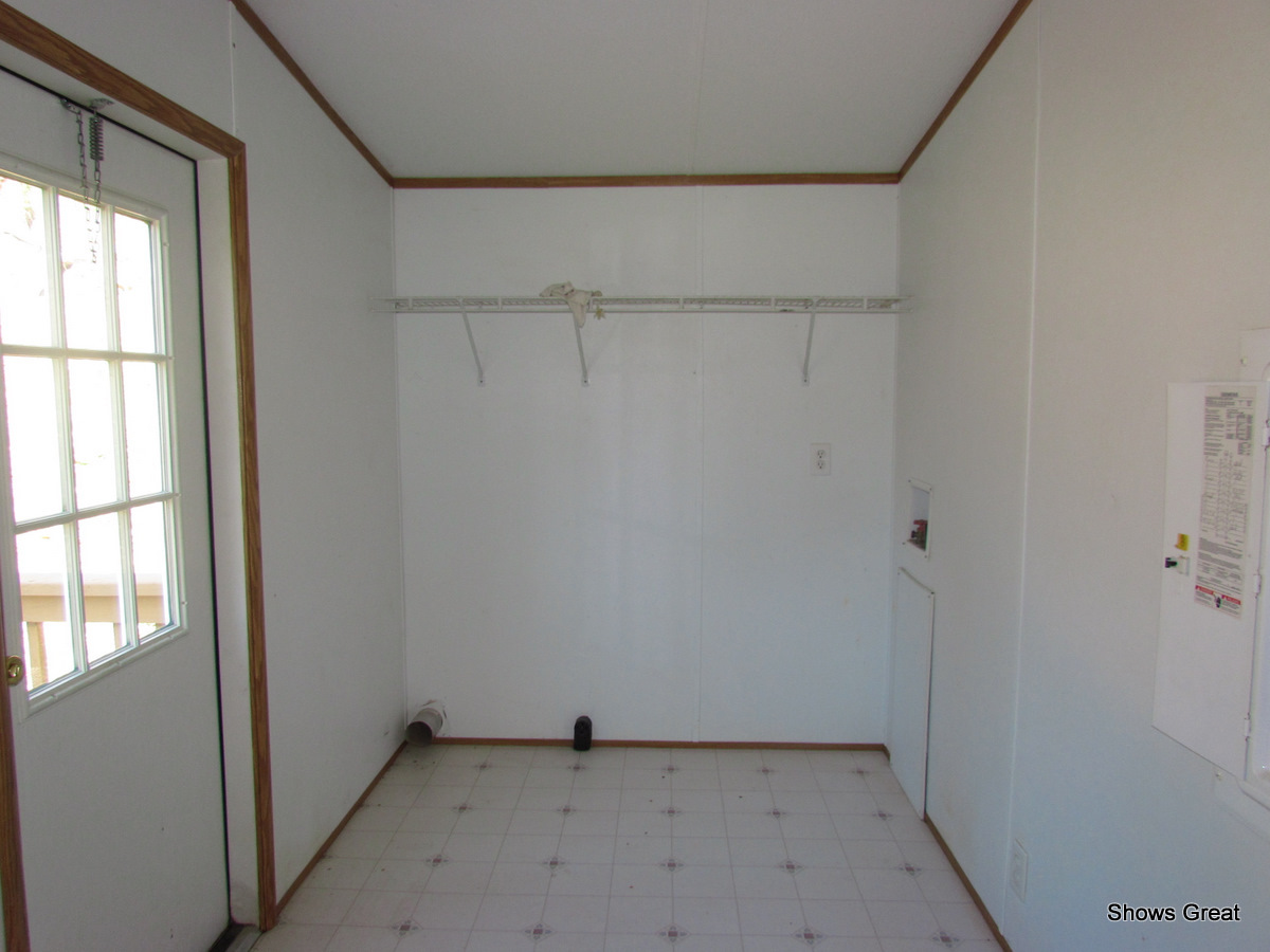 4714 Wade Road Roanoke, VA 24018 - Photo 15 of 16 a view of an empty room