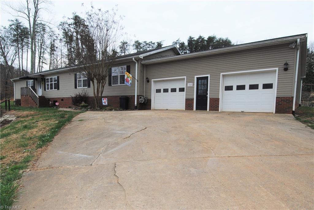 1048 Creekside Way Road Pinnacle, NC 27043 - Photo 1 of 24