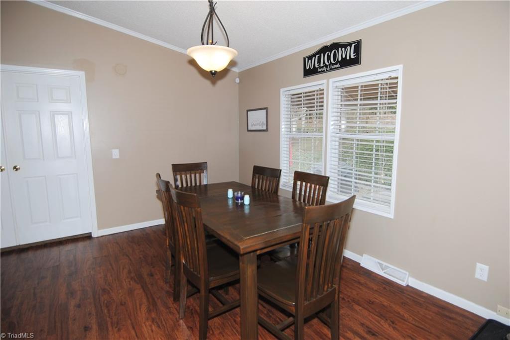 1048 Creekside Way Road Pinnacle, NC 27043 - Photo 5 of 24