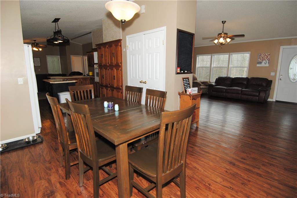 1048 Creekside Way Road Pinnacle, NC 27043 - Photo 6 of 24