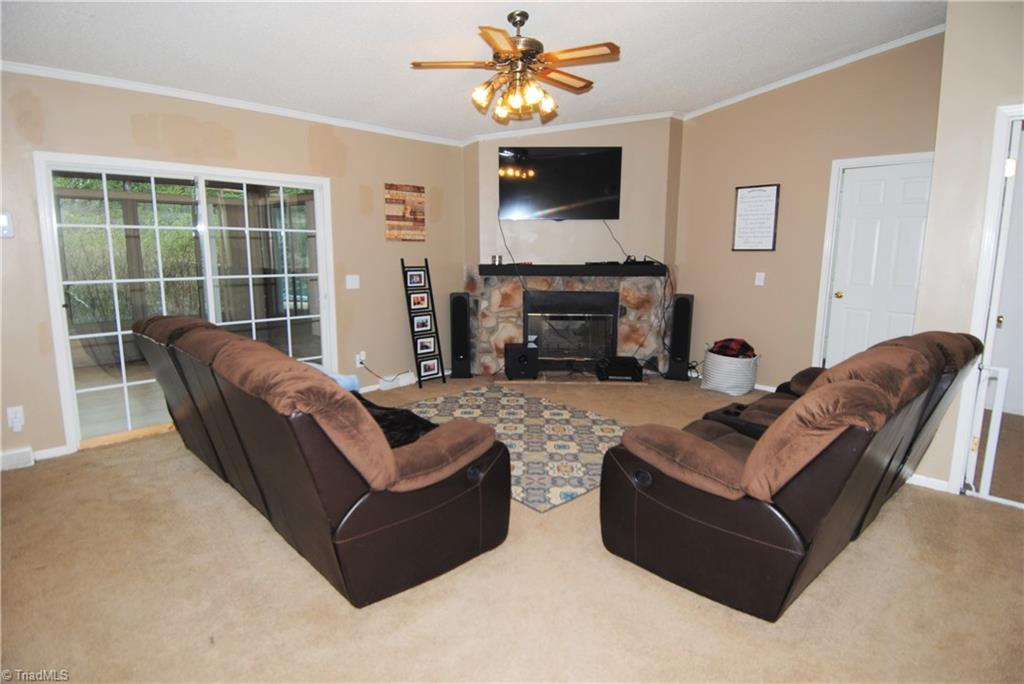 1048 Creekside Way Road Pinnacle, NC 27043 - Photo 10 of 24