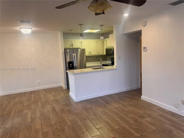 $1,850 | 10023 Winding Lake Road, Unit 204, Sunrise, FL 33351