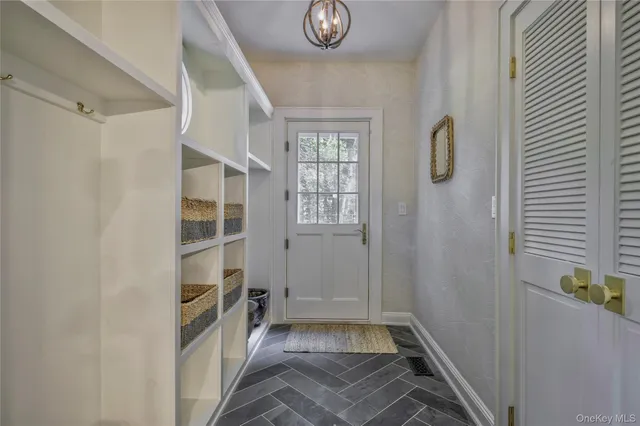 a view of walk in closet