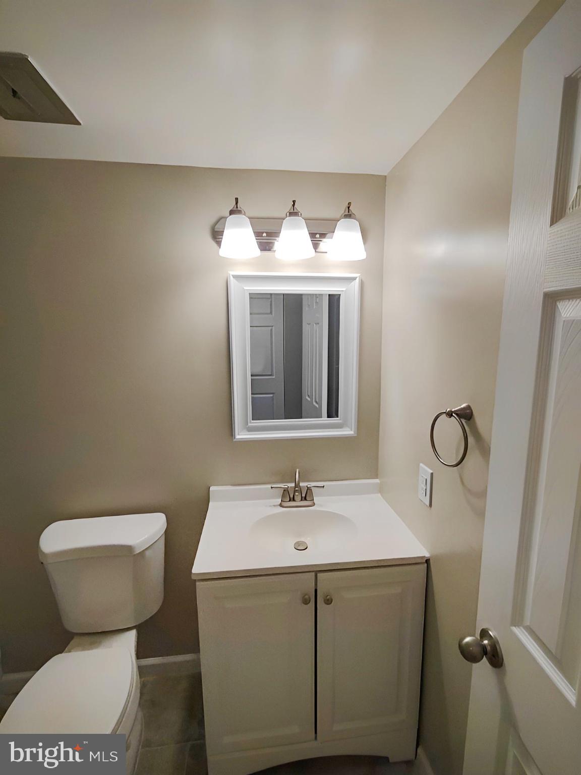 2 Cross Keys Road, Unit 2D Baltimore, MD 21210 - Photo 19 of 21 BATHROOM