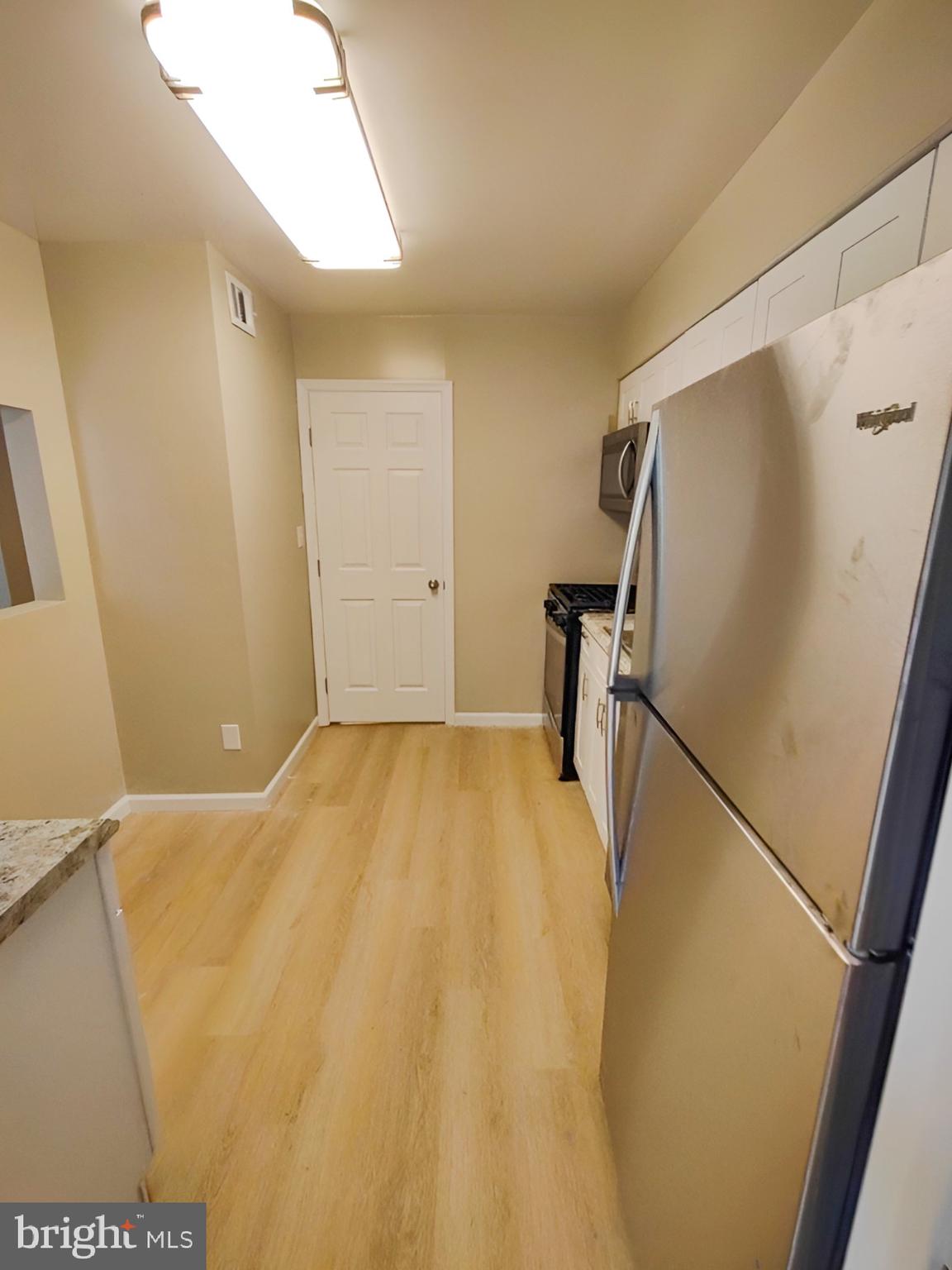 2 Cross Keys Road, Unit 2D Baltimore, MD 21210 - Photo 3 of 21 KITCHEN