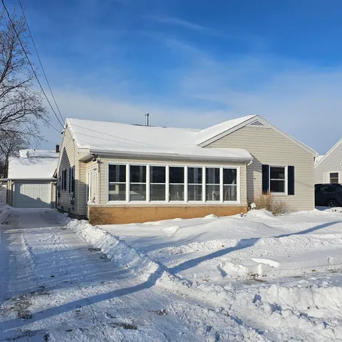 $284,900 | 511 Jackson Street, Little Chute, WI 54140