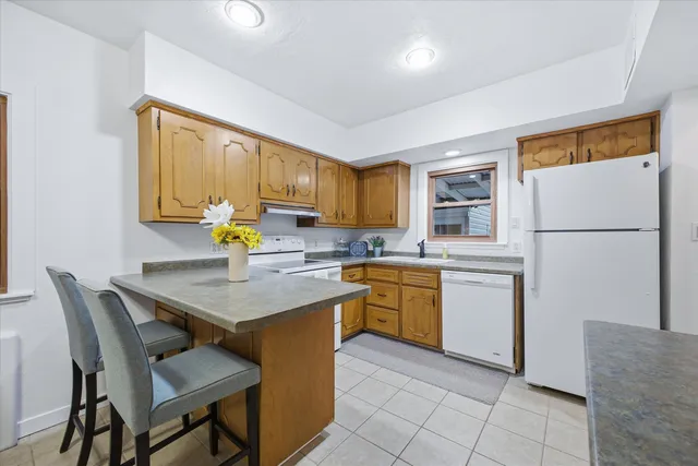 $284,900 | 511 Jackson Street, Little Chute, WI 54140