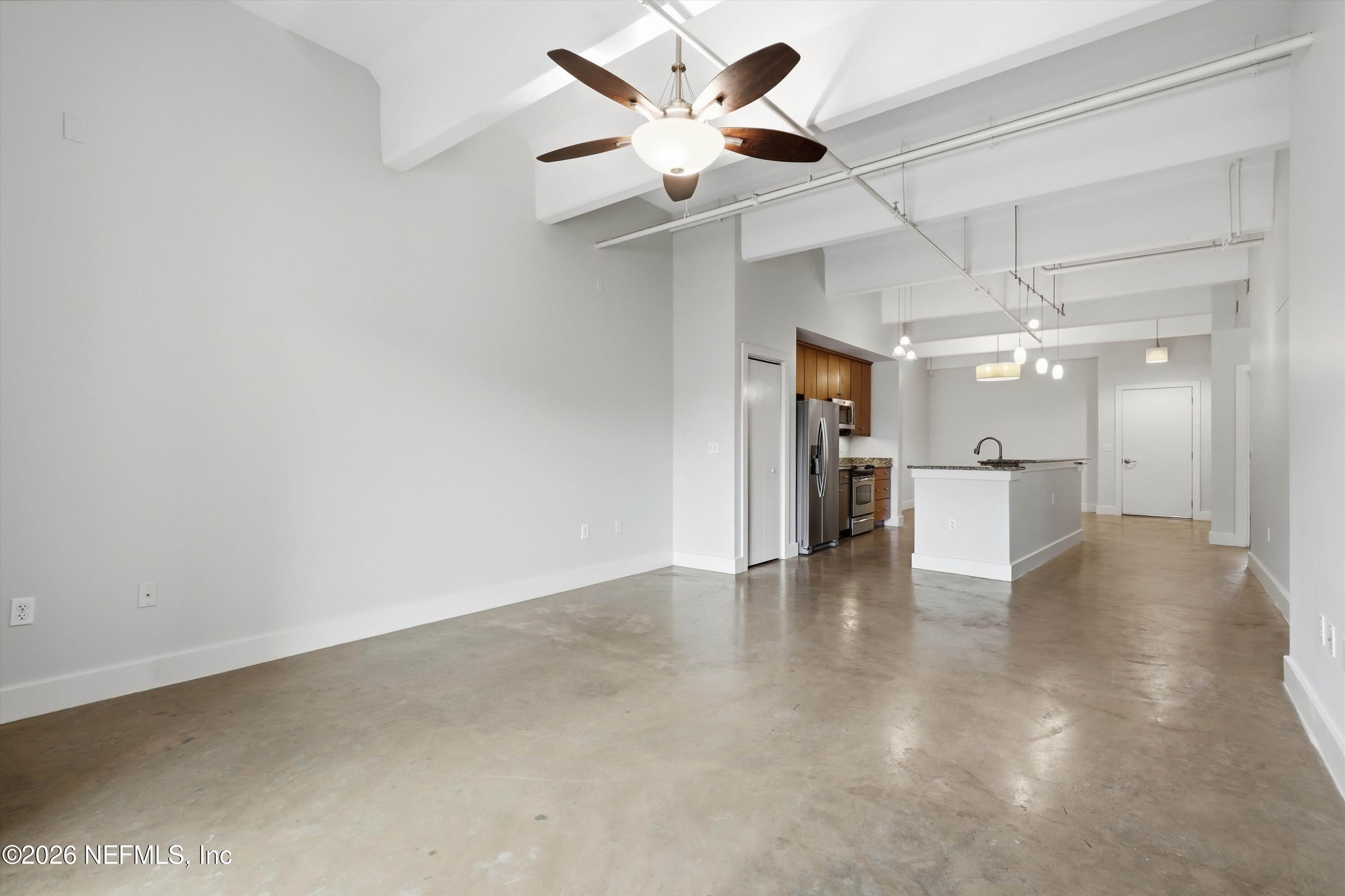 1661 Riverside Avenue, Unit 305 Jacksonville, FL 32204 - Photo 12 of 36 13-Living Room