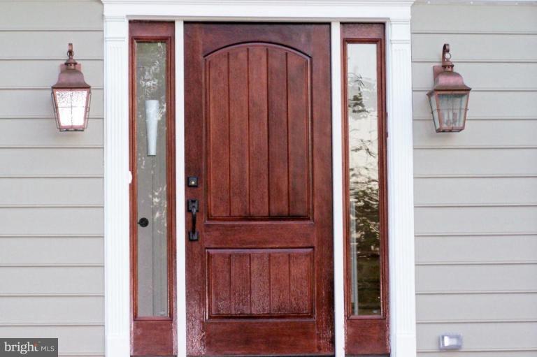 1039 Corbett Road Monkton, MD 21111 - Photo 2 of 22 a view of an entryway door