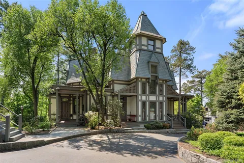 $2,200,000 | 12 C Clinton Avenue, Dobbs Ferry, NY 10522