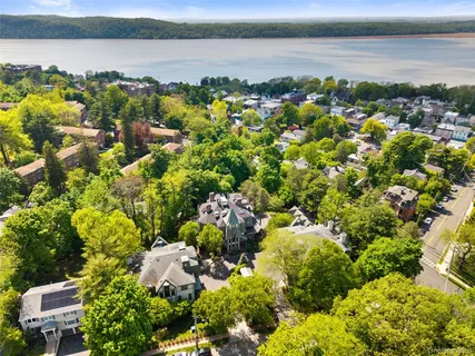 $2,200,000 | 12 C Clinton Avenue, Dobbs Ferry, NY 10522